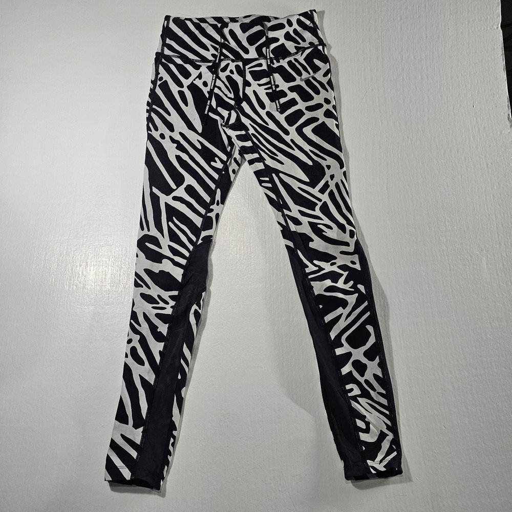 Nike Running Dri-Fit Leggings Women's Size S Black White Zebra Epic Lux
